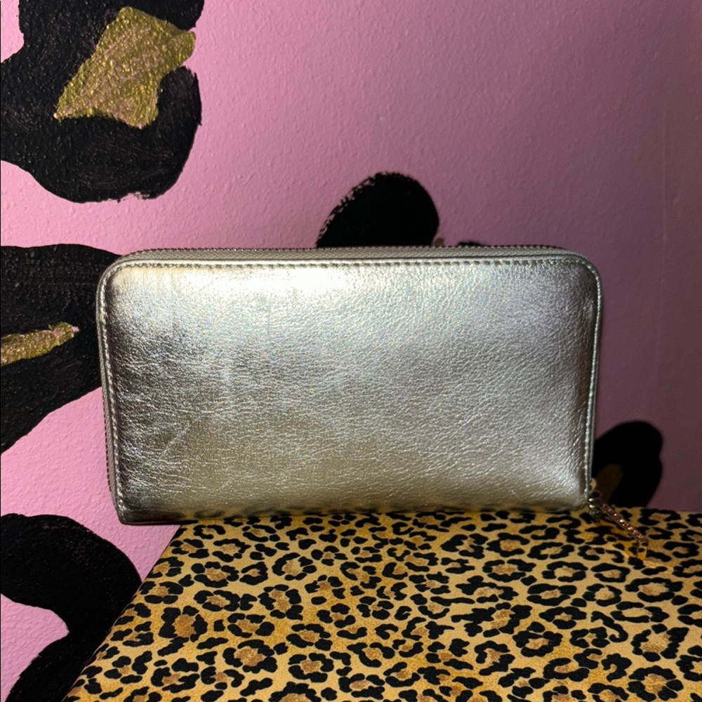 Tory Burch Metallic Silver Wallet - Picture 2 of 11
